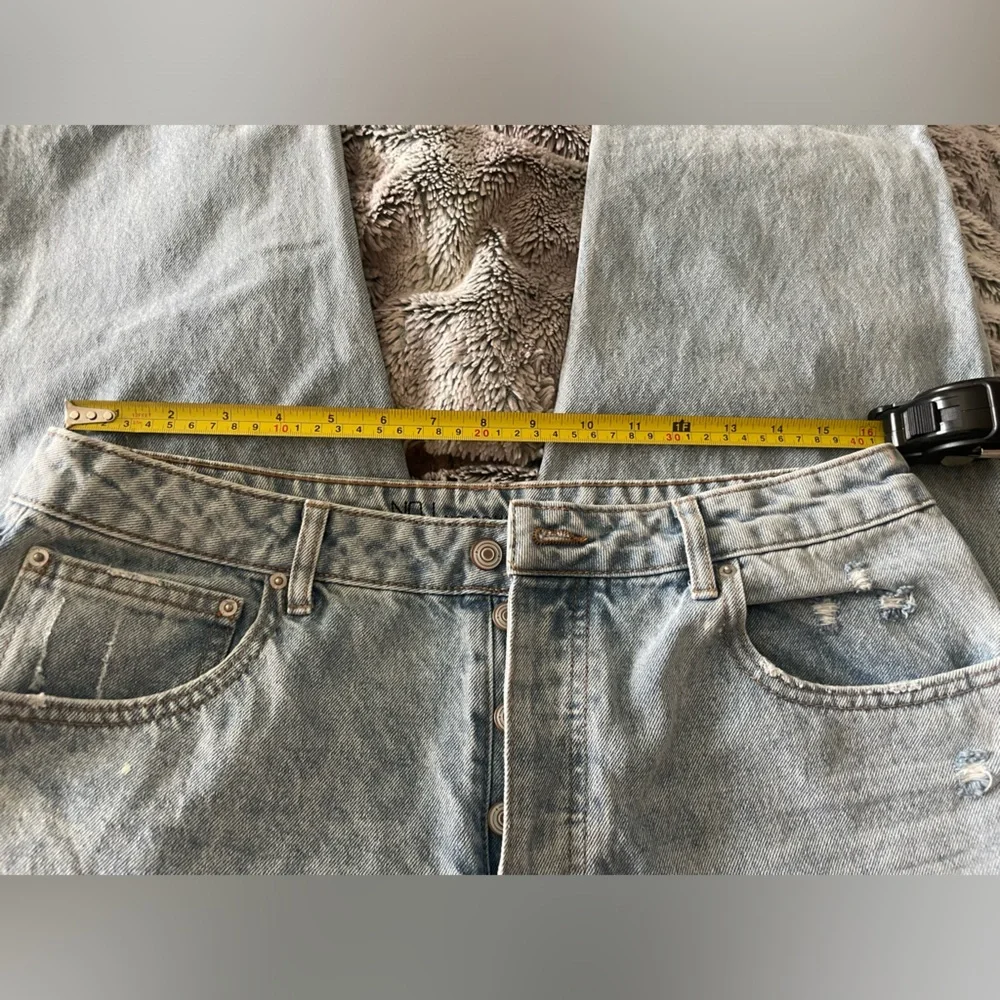 ✨2 for $25 Light wash jeans - Picture 5 of 5